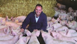 NPA Chairman Richard Lister scoops coveted industry award