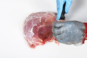 Topside Steaks (15 mm thick) Meat Cut Spec Step 1